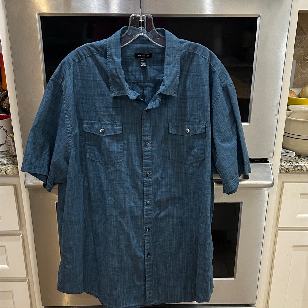 Van Heusen Men's Blue Casual Button-Down Shirt